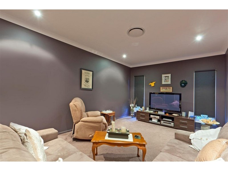 24  Haig Road, Birkdale QLD 4159