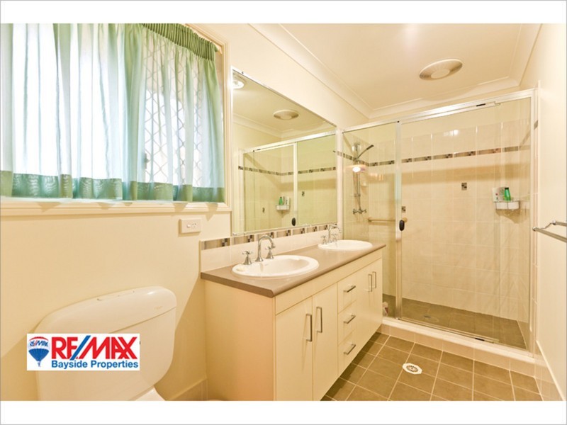 11 Lamb Close, Victoria Point QLD 4165