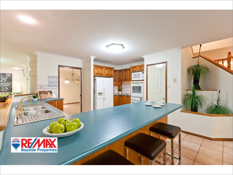 27 Downwind Court, Birkdale QLD 4159