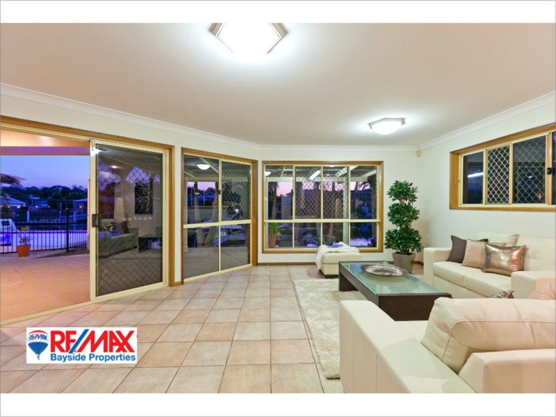 27 Downwind Court, Birkdale QLD 4159