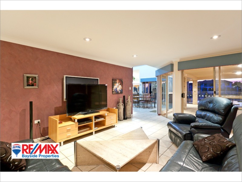 23  Dorsal Drive, Birkdale QLD 4159