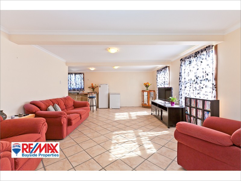 19 Robinia St, Alexandra Hills QLD 4161