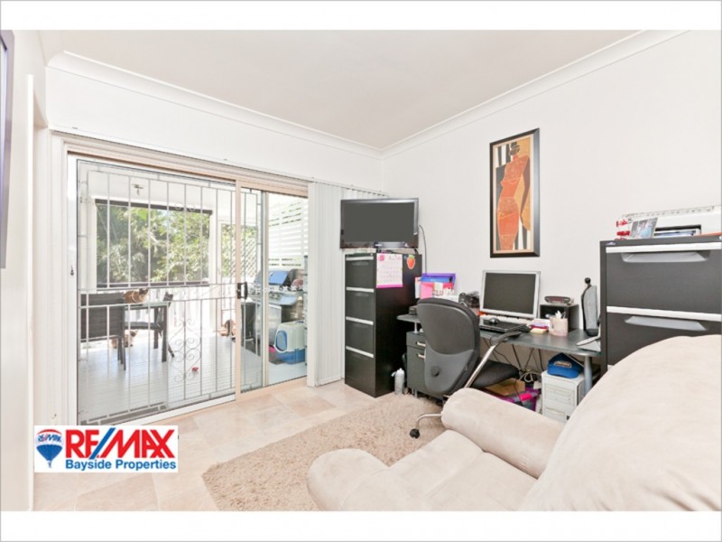 24 Earl Street, Greenslopes QLD 4120