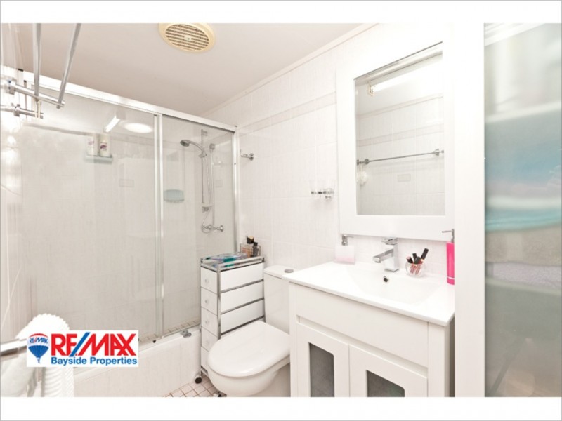 24 Earl Street, Greenslopes QLD 4120