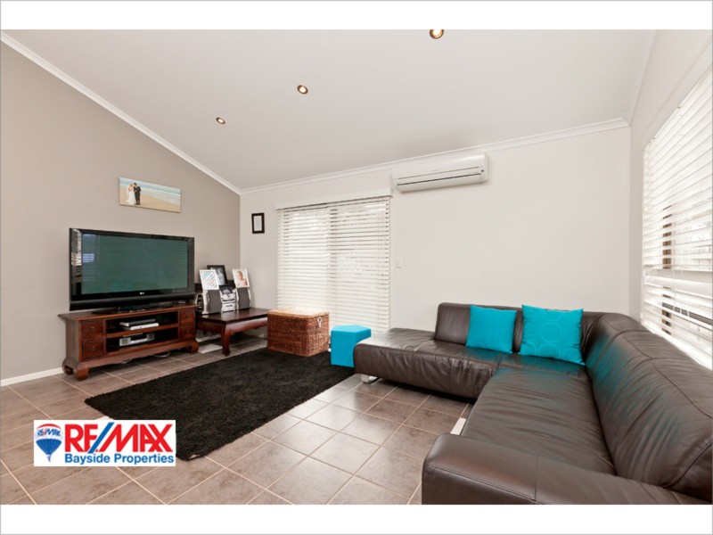 22 Lisa Street, Redland Bay QLD 4165