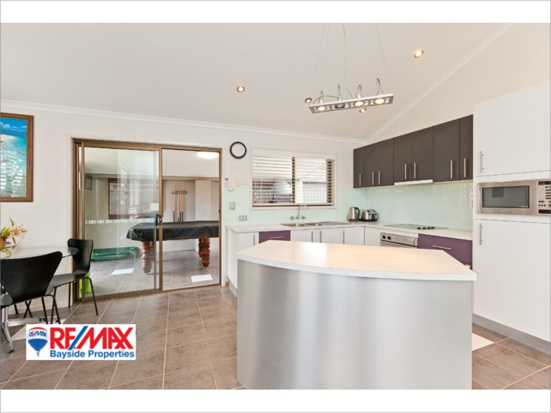 22 Lisa Street, Redland Bay QLD 4165