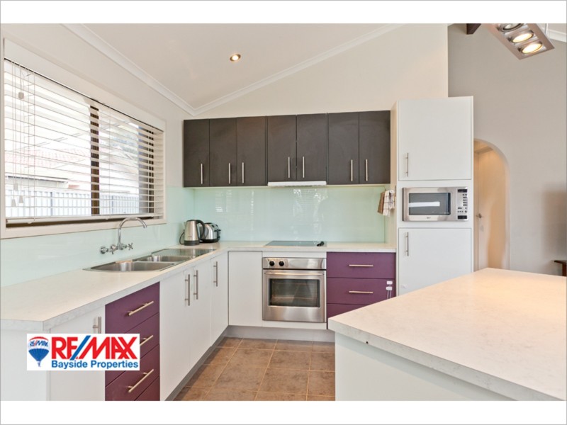 22 Lisa Street, Redland Bay QLD 4165