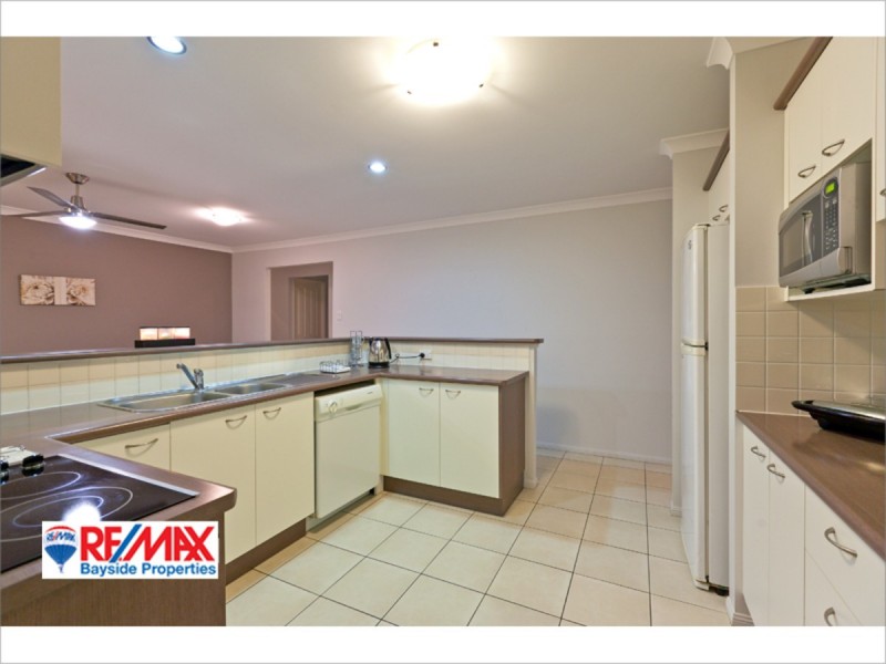 16 Burkett Crescent, Victoria Point QLD 4165