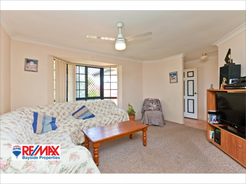 18 Kestrel Crt, Victoria Point QLD 4165