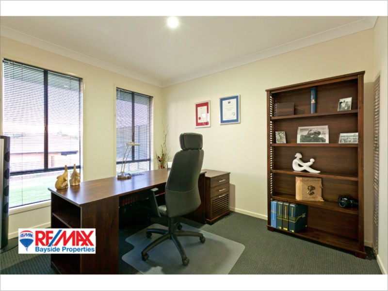 94 Carinyan Drive, Birkdale QLD 4159