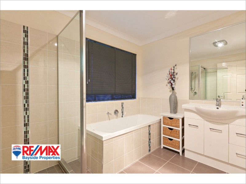 94 Carinyan Drive, Birkdale QLD 4159