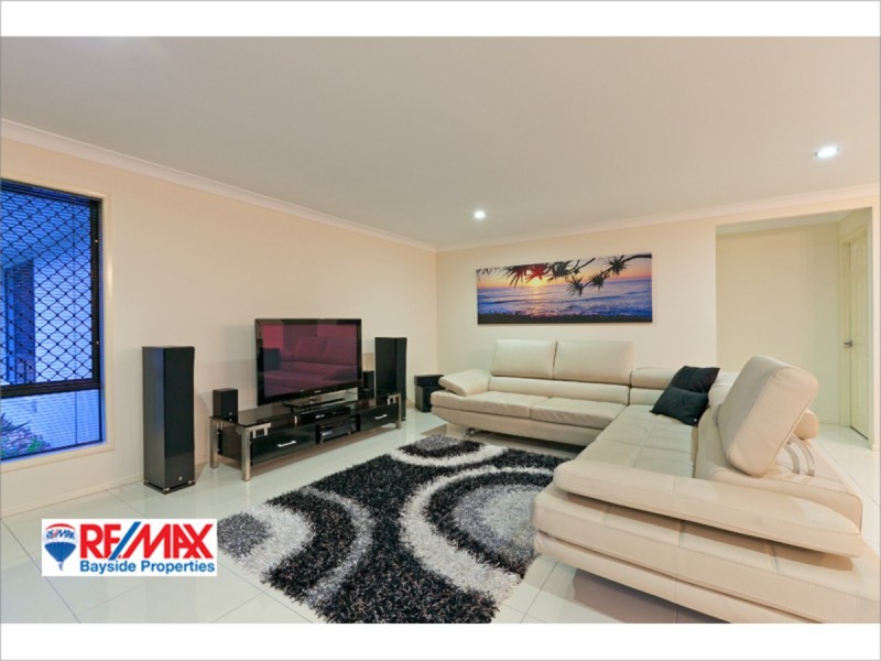 94 Carinyan Drive, Birkdale QLD 4159