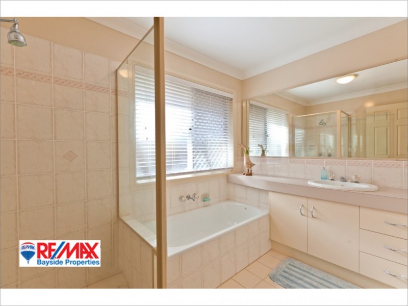 16 Muscat Ave, Victoria Point QLD 4165