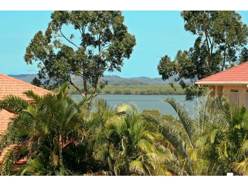 9 St Clair Court, Redland Bay QLD 4165