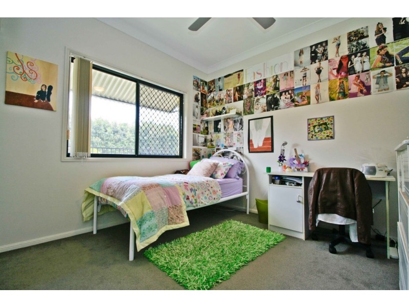 9 St Clair Court, Redland Bay QLD 4165