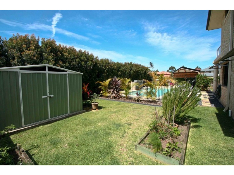 9 St Clair Court, Redland Bay QLD 4165