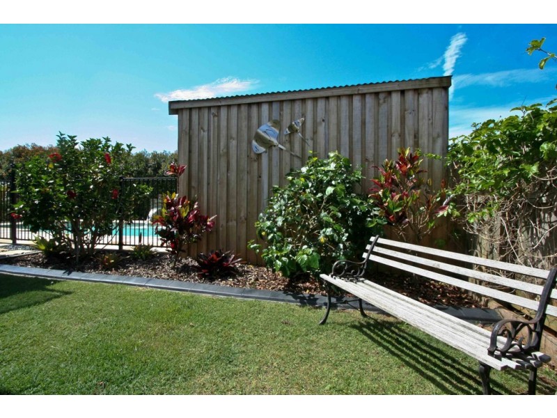 9 St Clair Court, Redland Bay QLD 4165