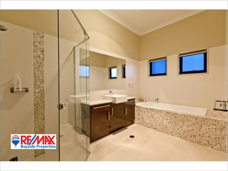 26 Yorston Place, Ormiston QLD 4160