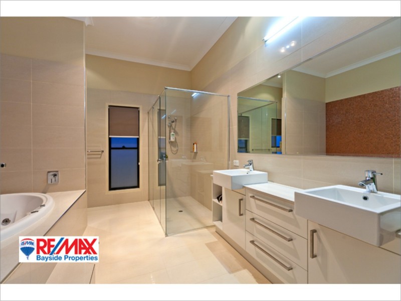 26 Yorston Place, Ormiston QLD 4160