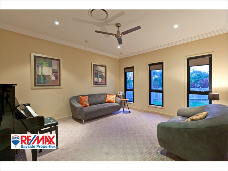 26 Yorston Place, Ormiston QLD 4160