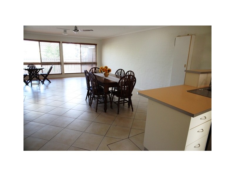 4/ 19-21 Yarrow Crt, Cleveland QLD 4163