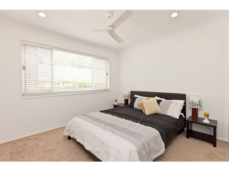 25 Aqua Crescent, Redland Bay QLD 4165