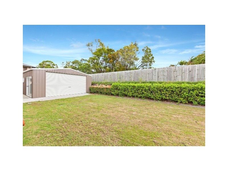 25 Aqua Crescent, Redland Bay QLD 4165