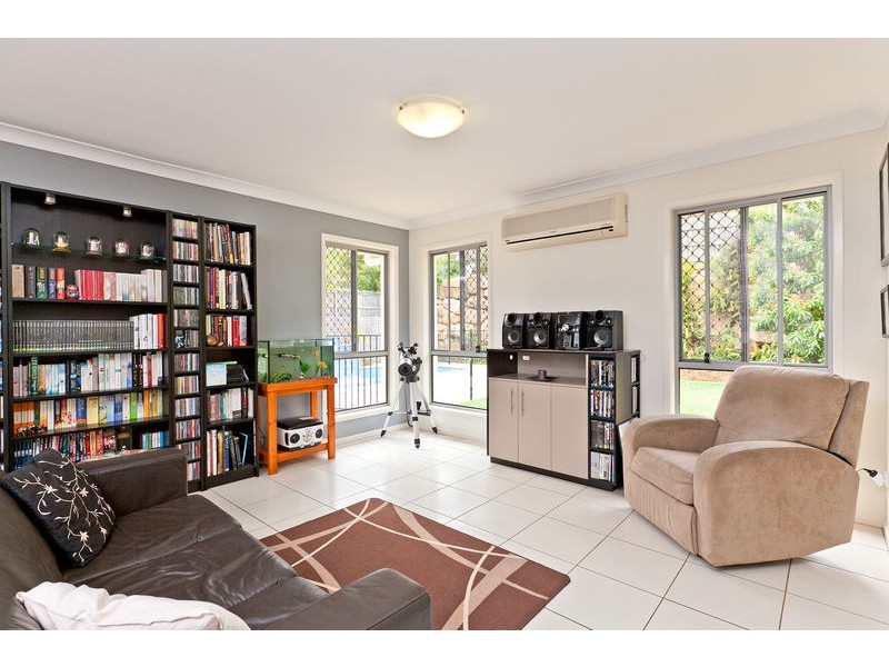 19 Aquila Street, Redland Bay QLD 4165