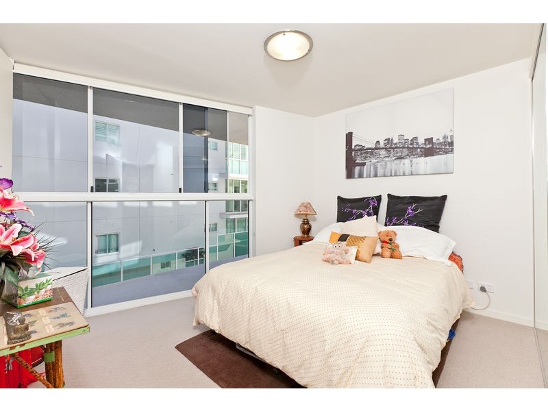 602/87 Marine Parade, Redcliffe QLD 4020