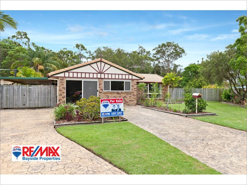 3  Buggy Place, Redland Bay QLD 4165
