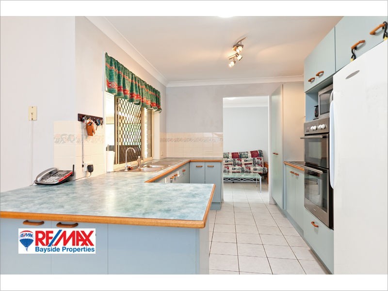 3  Buggy Place, Redland Bay QLD 4165