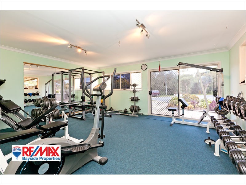 3  Buggy Place, Redland Bay QLD 4165