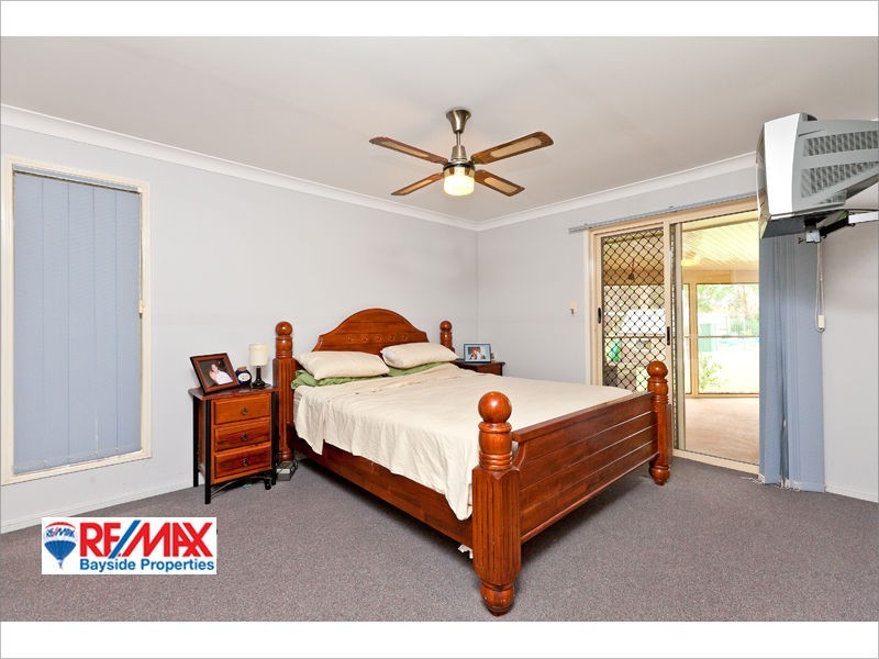 3  Buggy Place, Redland Bay QLD 4165