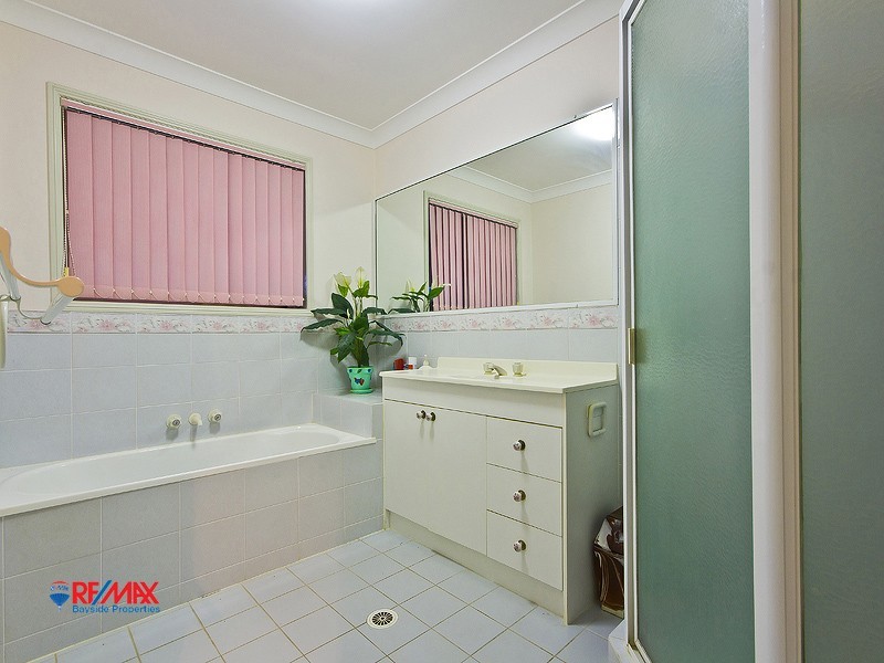 66 Waratah Avenue, Victoria Point QLD 4165