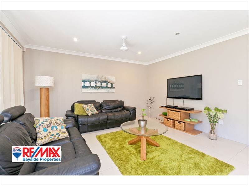 2/4 Calliandra Place, Thornlands QLD 4164
