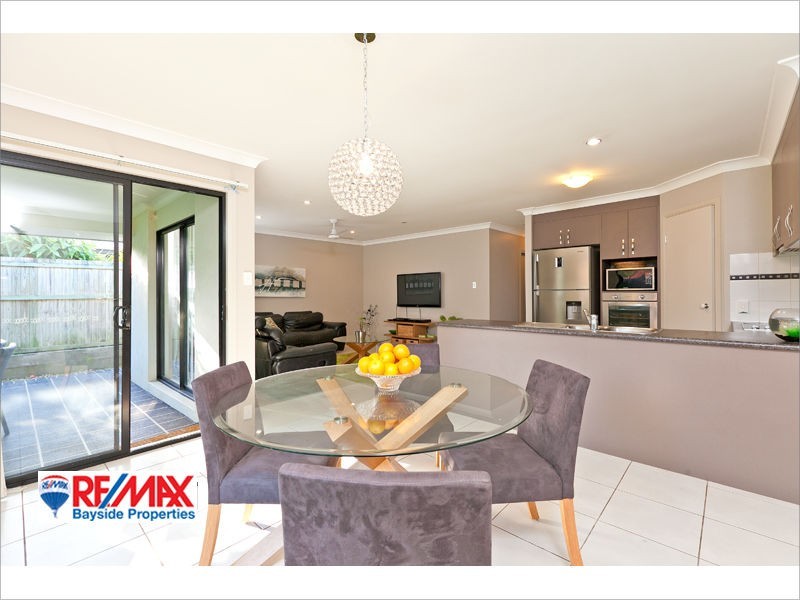 2/4 Calliandra Place, Thornlands QLD 4164