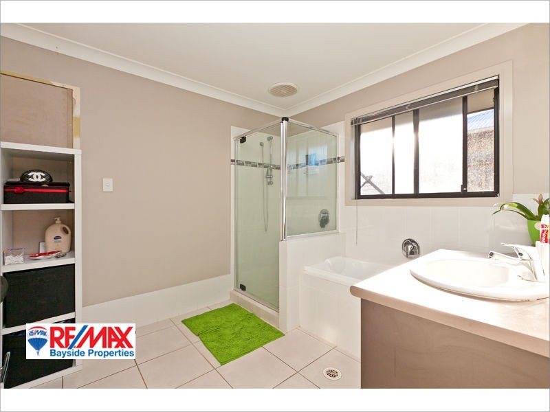2/4 Calliandra Place, Thornlands QLD 4164