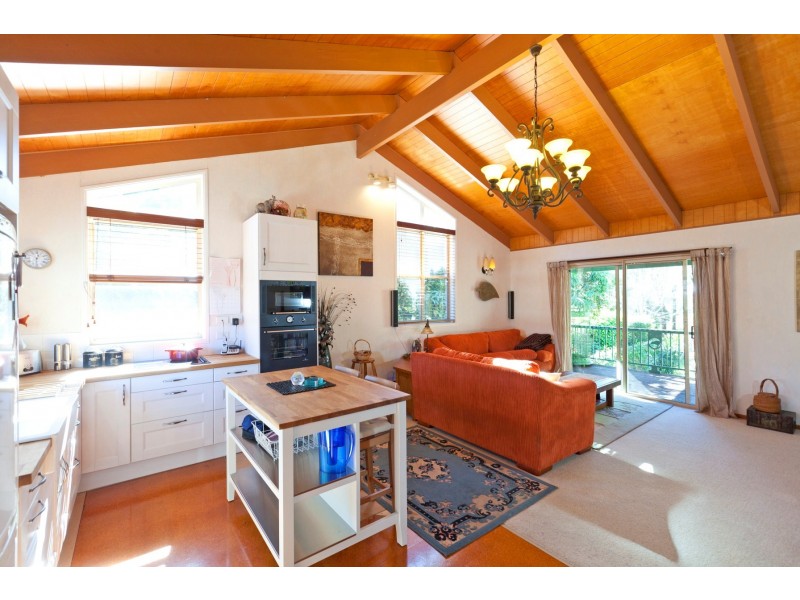 32 Muriel Street, Redland Bay QLD 4165