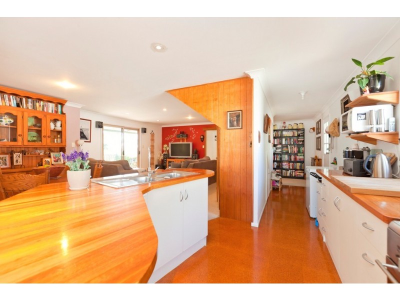 32 Muriel Street, Redland Bay QLD 4165