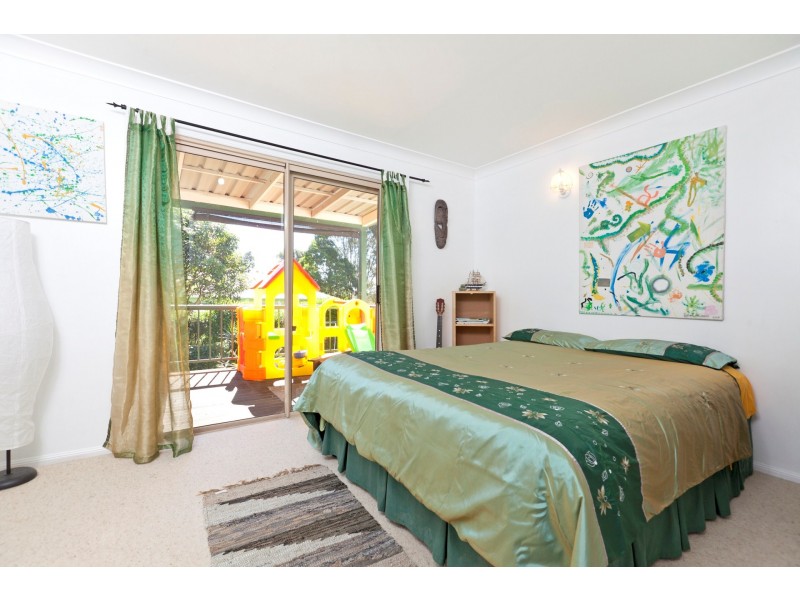 32 Muriel Street, Redland Bay QLD 4165