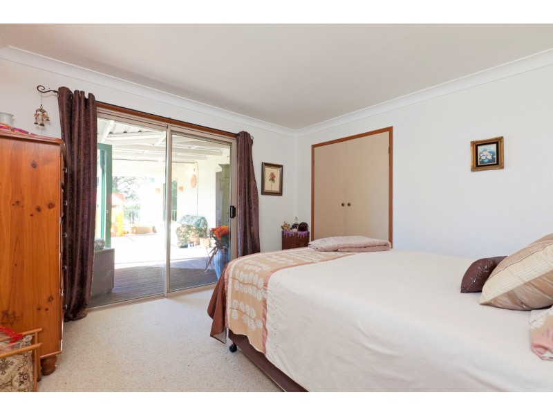 32 Muriel Street, Redland Bay QLD 4165