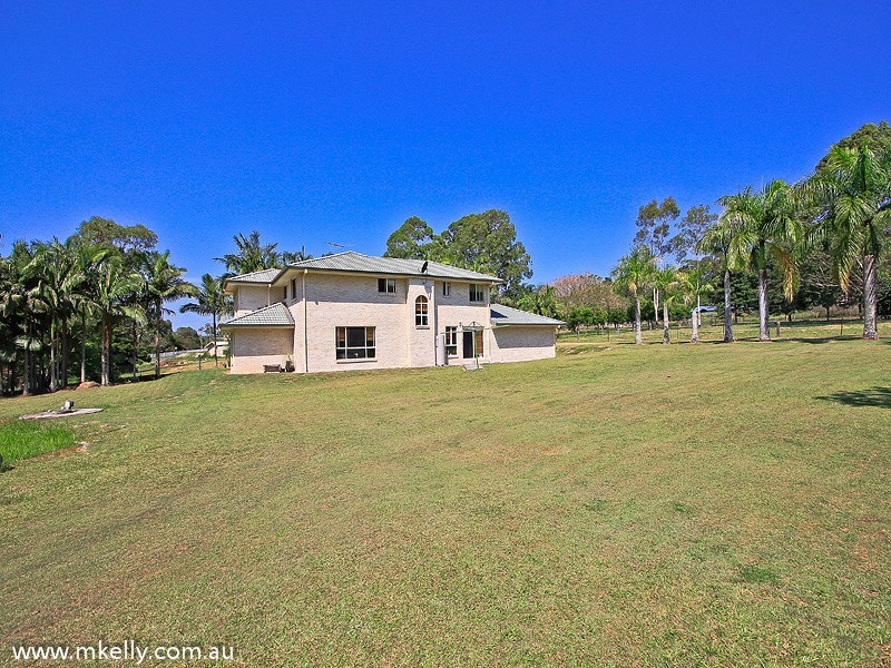 231 Redland Bay Road, Capalaba QLD 4157