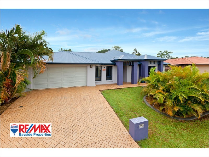 11 Caswell Cres, Redland Bay QLD 4165
