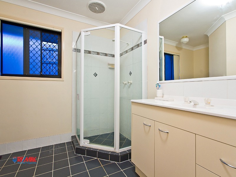 5 Culcita Crt, Victoria Point QLD 4165