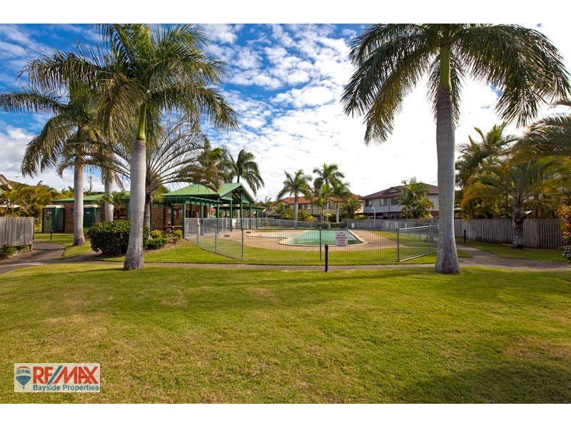 120/9 Bayside Court, Thorneside QLD 4158