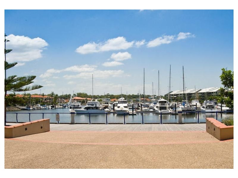 209 and 211 Shore St West, Cleveland QLD 4163