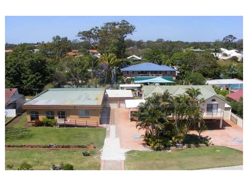 209 and 211 Shore St West, Cleveland QLD 4163