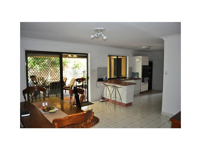 11 Abalone Cres, Thornlands QLD 4164