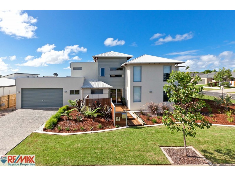 4 Lois Place, Redland Bay QLD 4165