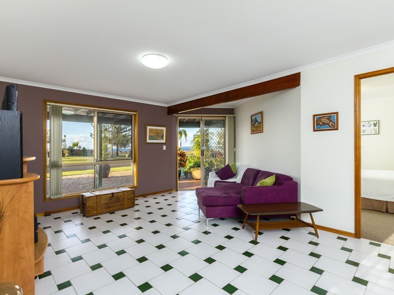 14 Finuge Court, Victoria Point QLD 4165